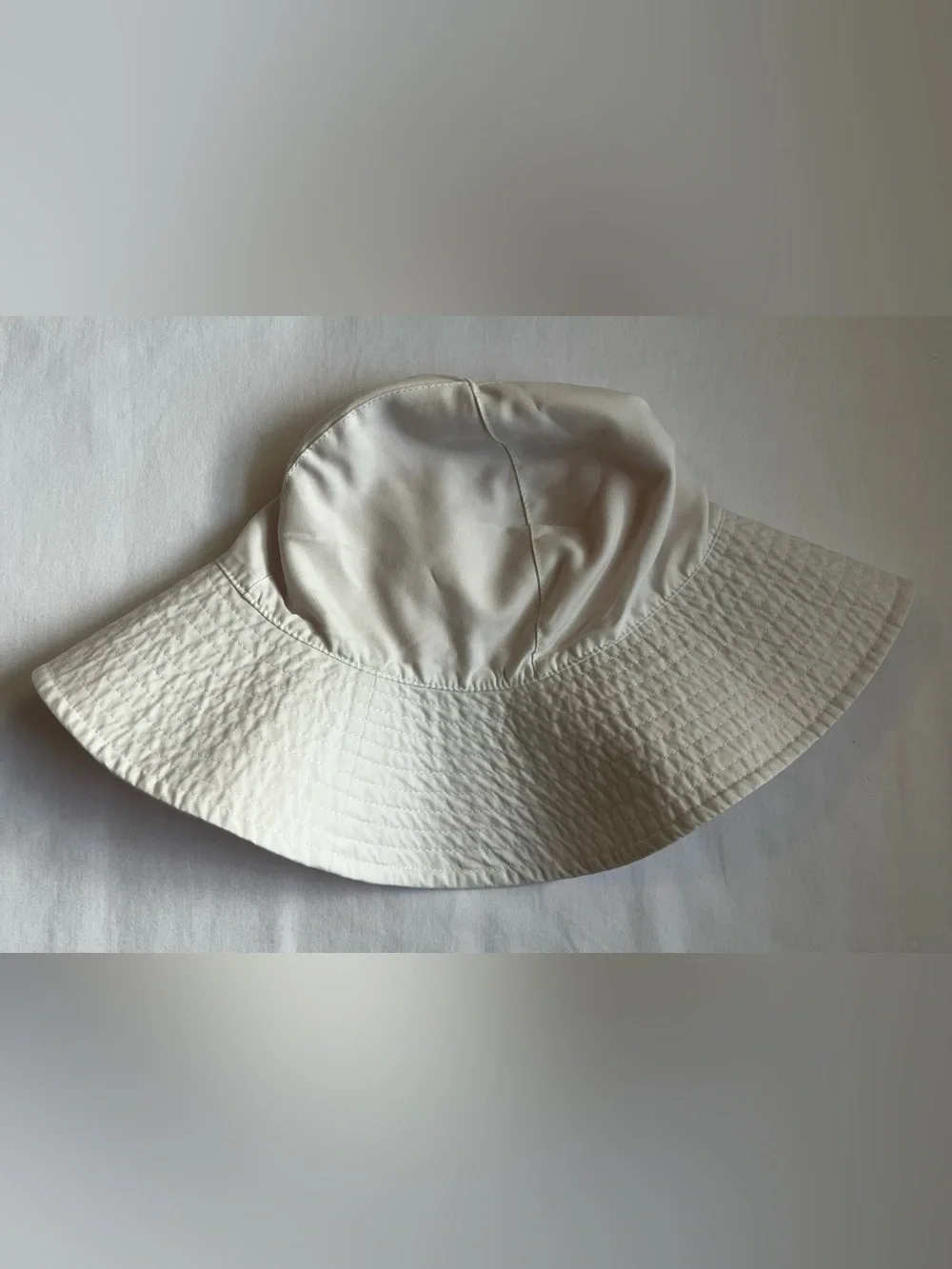 Carter's Toddler Girl's Pink and White Reversible Sun Hat Size 2T-4T